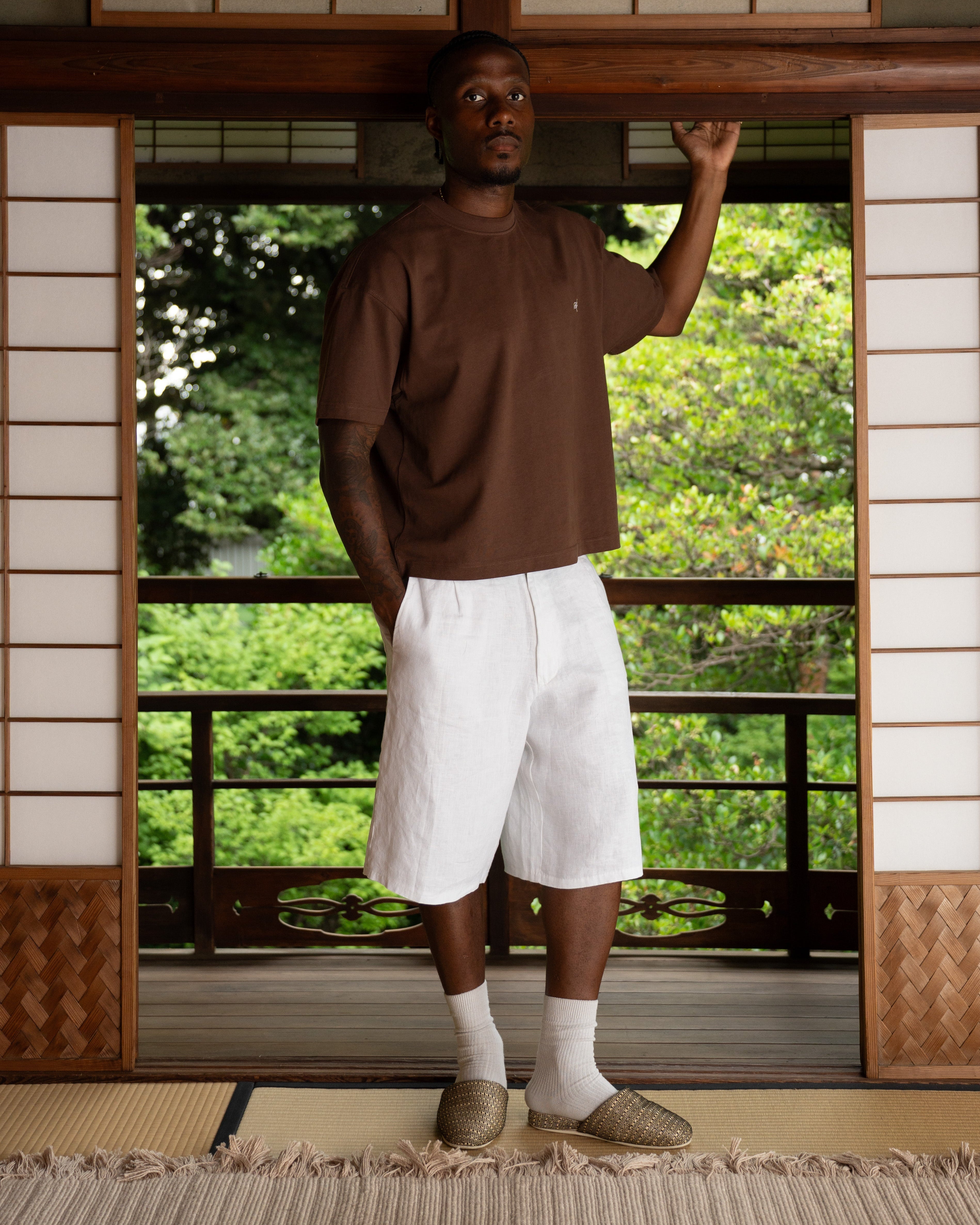 Pleated Baggy shorts White